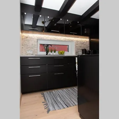 بيت للعطل Ploomi House